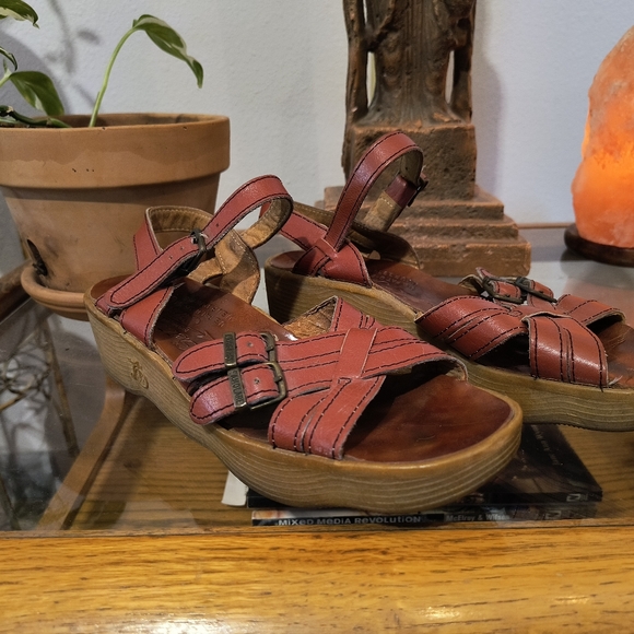 Vintage 1970s Famolare Sandals Wavy Wedge Sandal Get There Burnt Orange 6.5 M - Picture 3 of 9